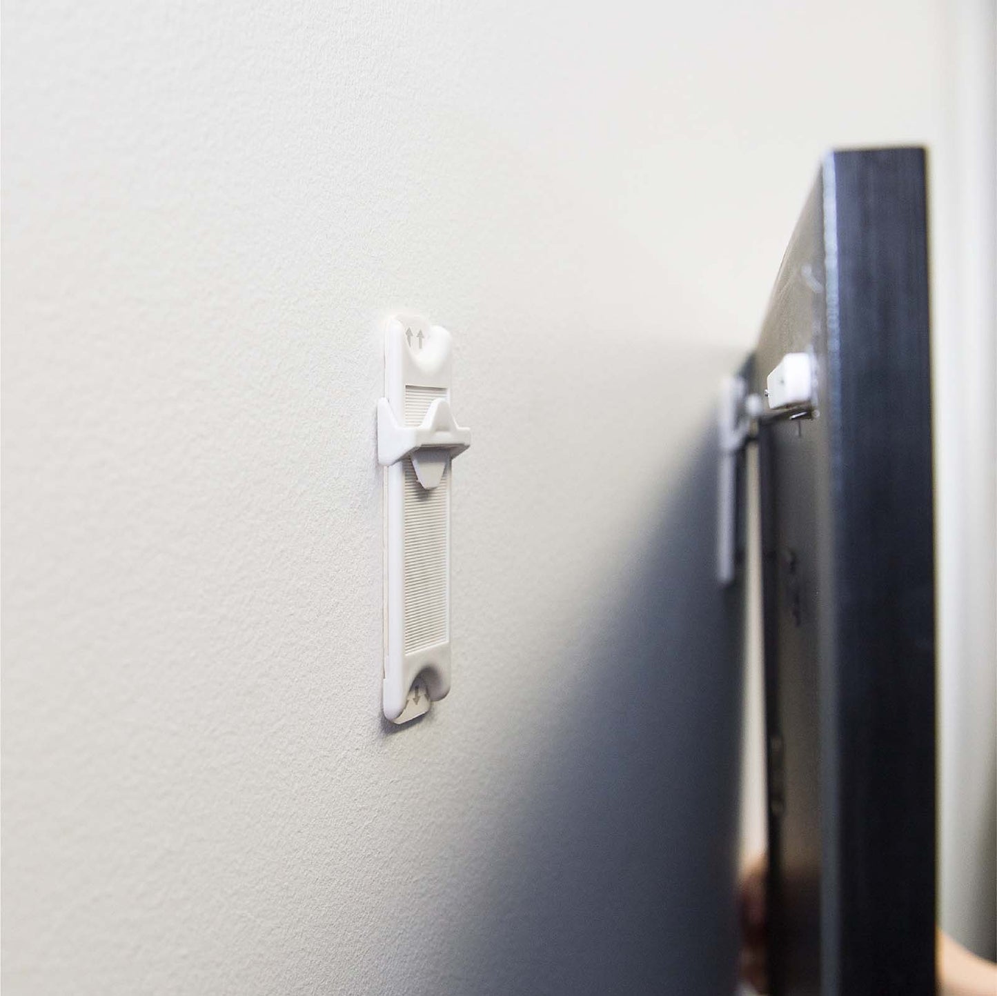 Adjustable Picture Hooks - 2 Pack